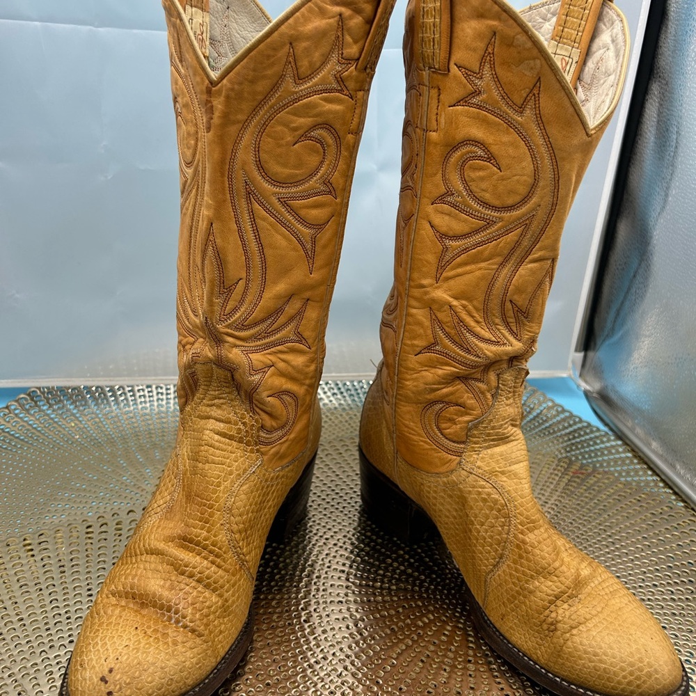 Larry Mahan women 6.5 exotic Texas cowgirl boots